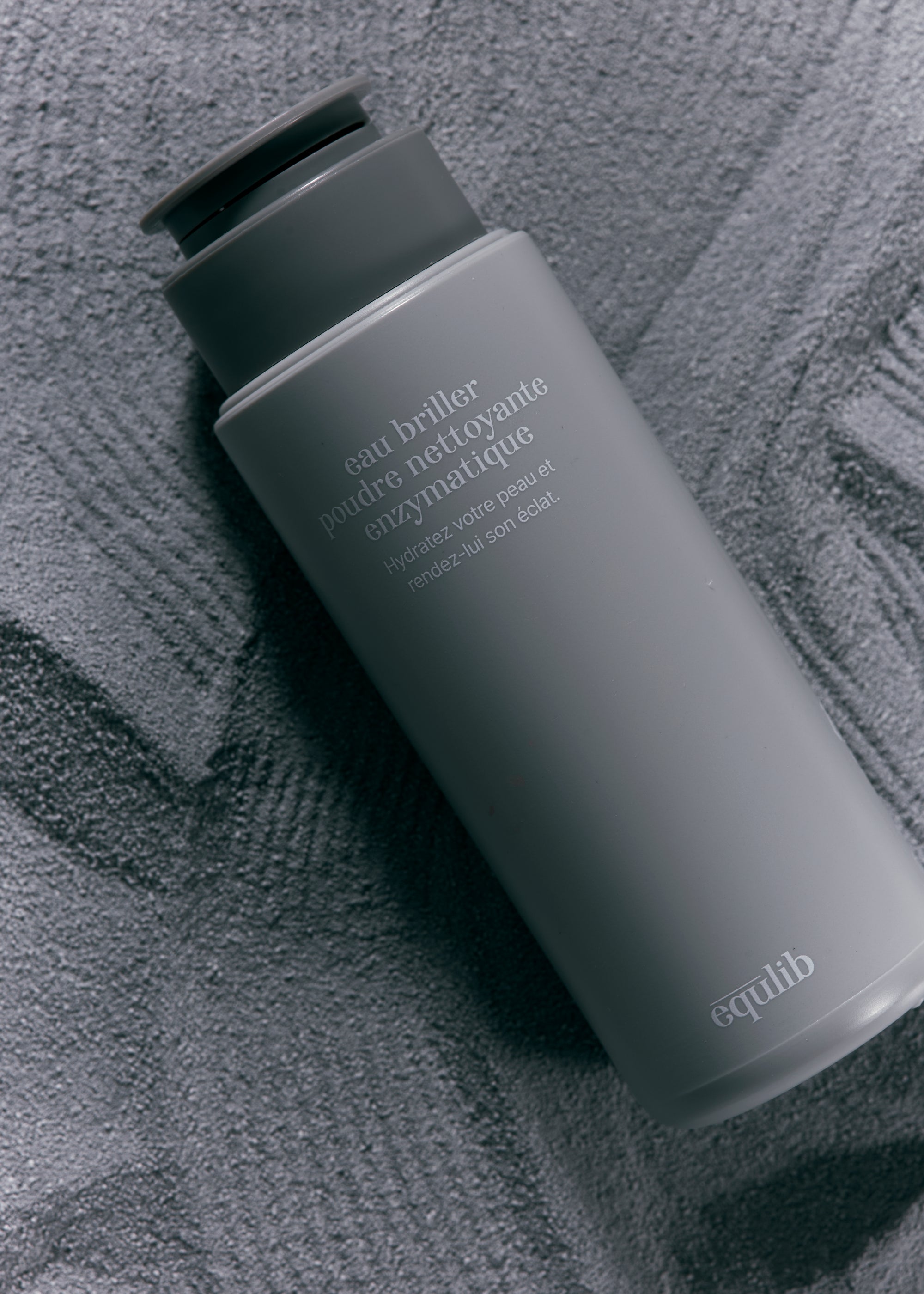 equlib EAU BRILLER ENZYME CLAY POWDER WASH